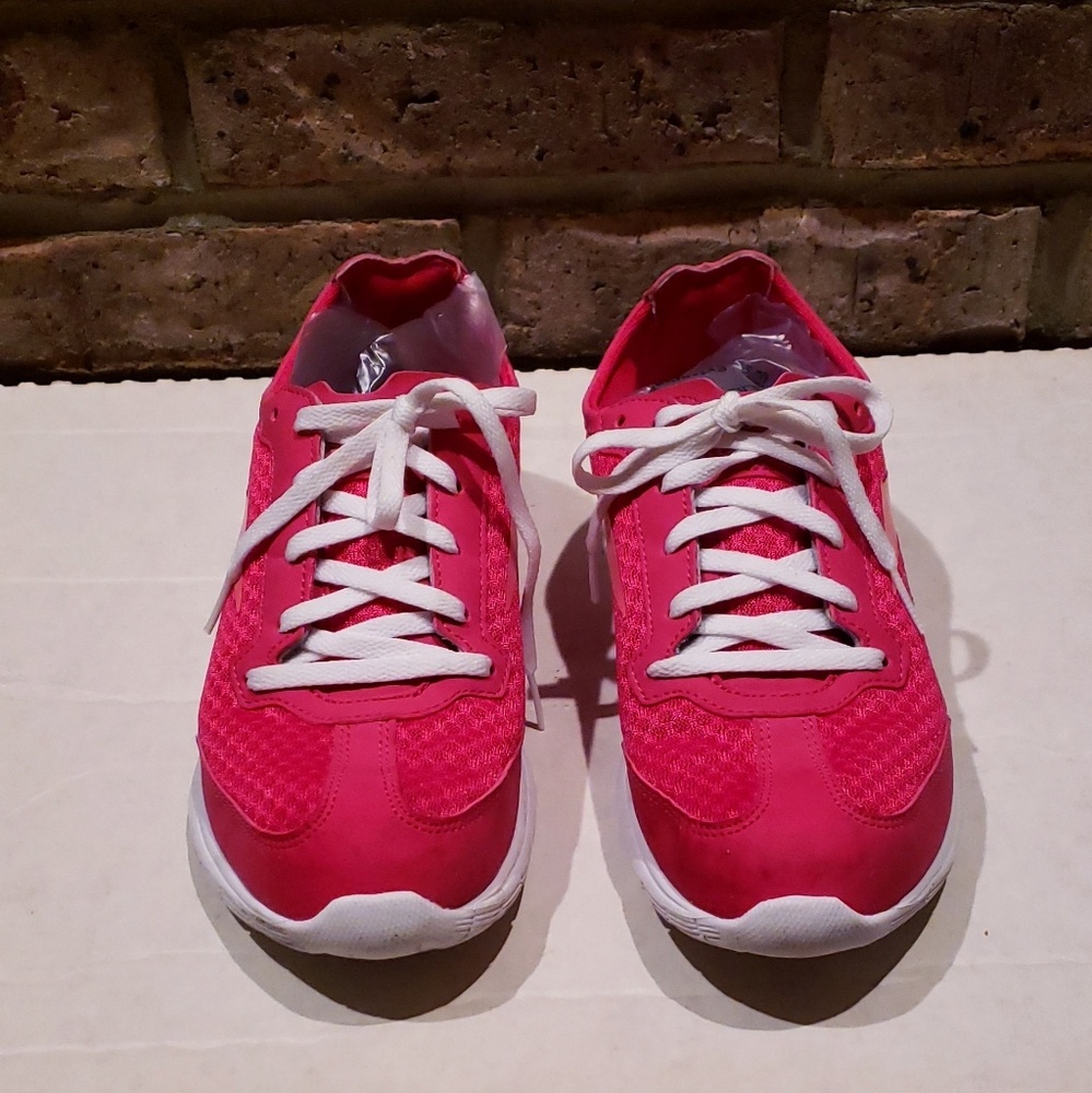 Fuchsia / Coral Memory Tech Walking Shoes - image 2